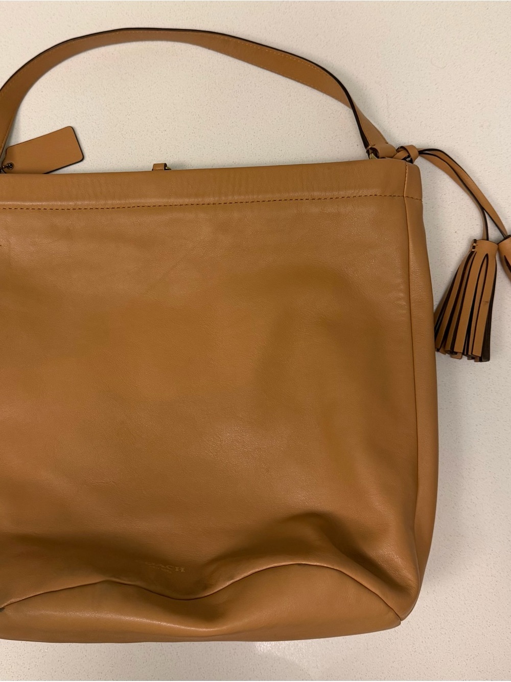 Coach Vintage Archive - Canel Leather Shoulder Bag with Front Pocket and Tassel - Picture 4 of 8